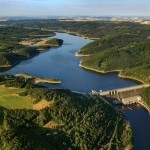 Přehrada Orlík bez vody? Vodohospodáři kvůli stavbě lodního výtahu snižují hladinu v přehradě