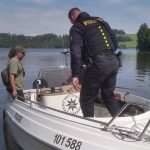 Zátah rybářské stráže a policie na Moravě: Padaly pokuty za parkování v zákazech! Chycen jeden pytlák