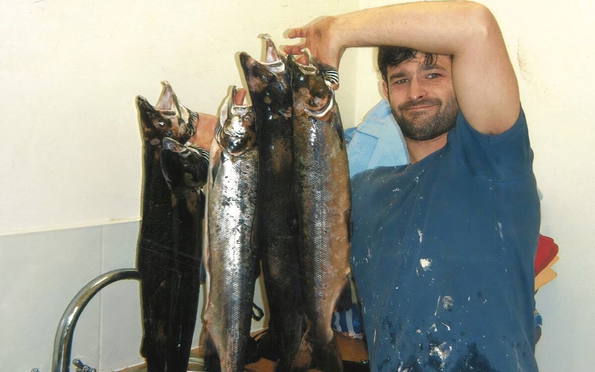 Pytláci ulovili přes 980 pstruhů a 300 lososů, hodnota ryb byla přes 1,7 miliónu