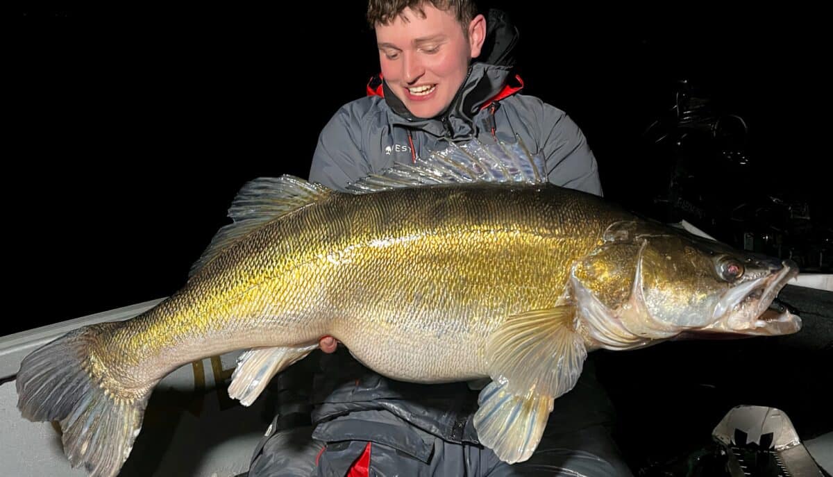 Bestie ze severu: rybář chytil obrovského candáta o váze přes 15 kilo