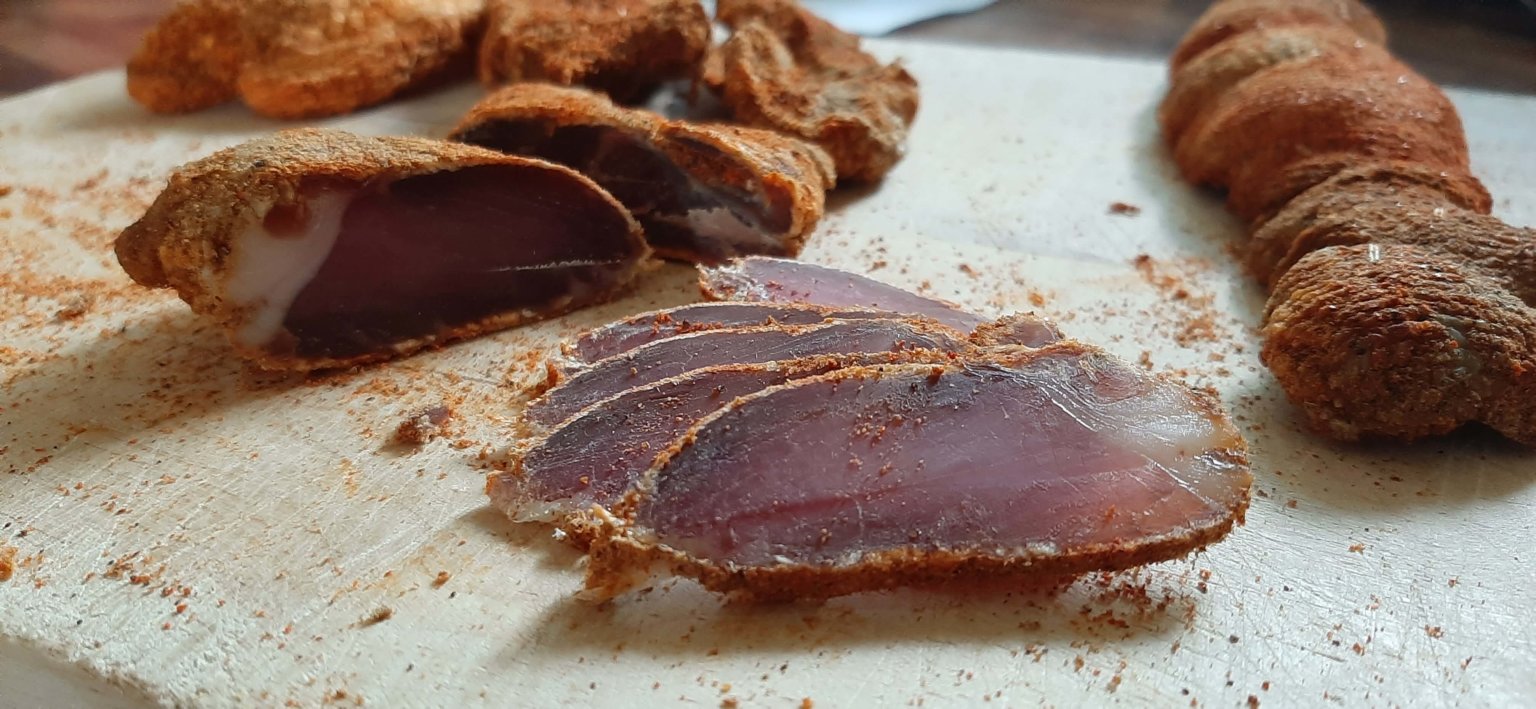 Domácí sušené maso – ideální svačina na ryby