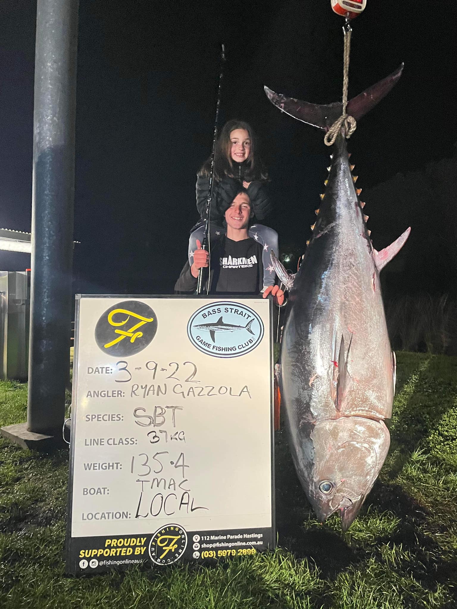 Teenager ulovil nejstaršího tuňáka na jižní polokouli