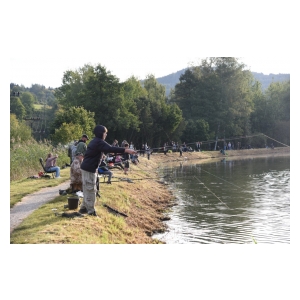 Vydařené dětské závody na rybníku Kopáčov