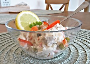 rybi-salat-z-vyvarene-kostry-sumce1